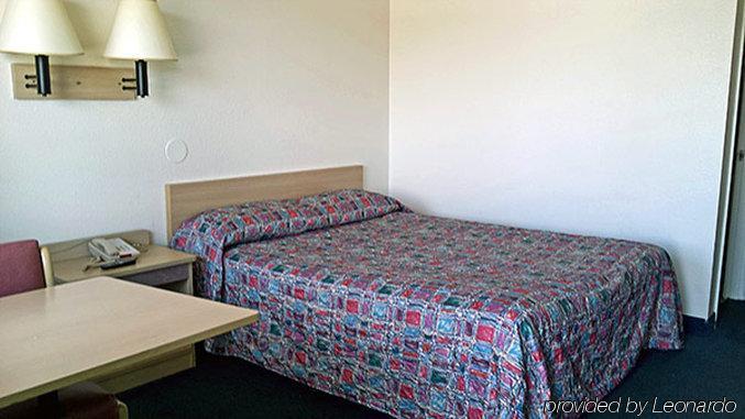 Motel 6 Des Moines South - Airport Exterior photo