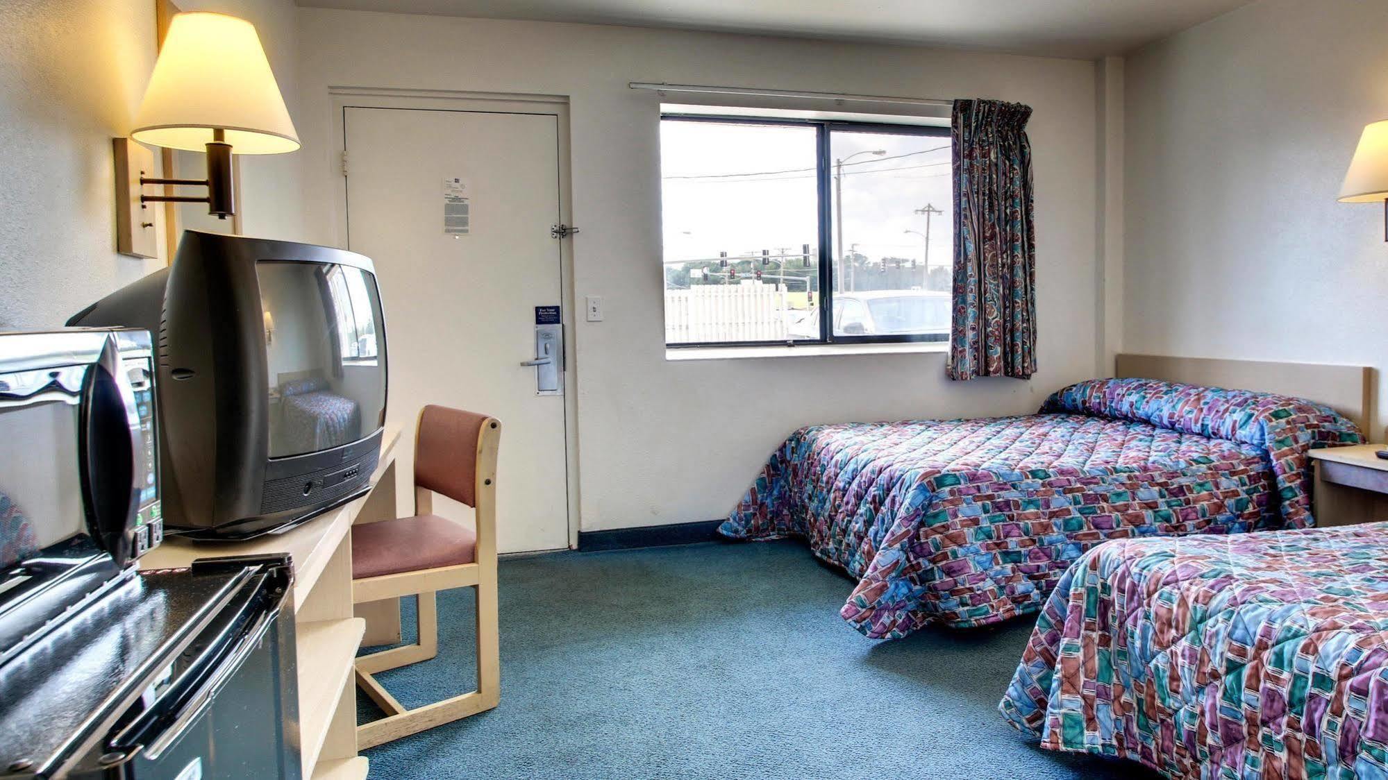 Motel 6 Des Moines South - Airport Exterior photo
