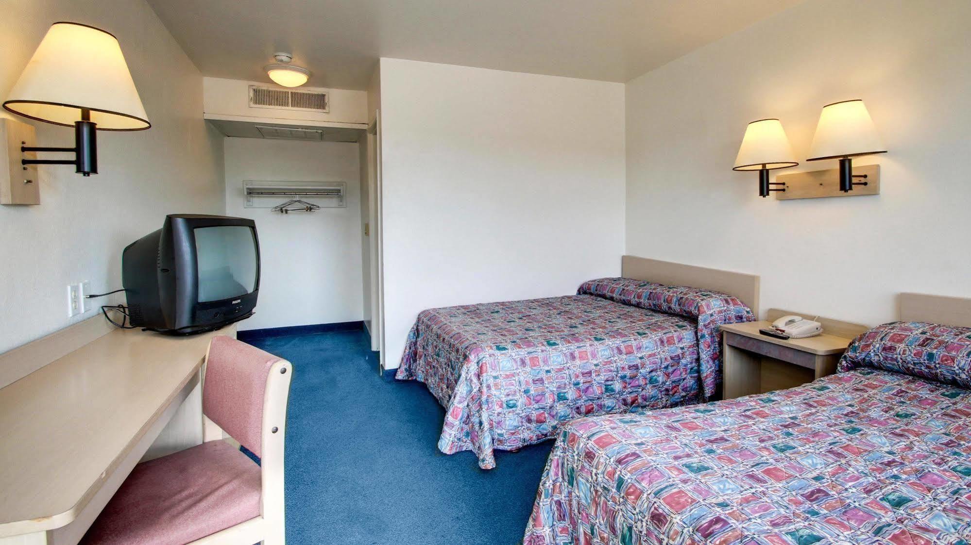Motel 6 Des Moines South - Airport Exterior photo