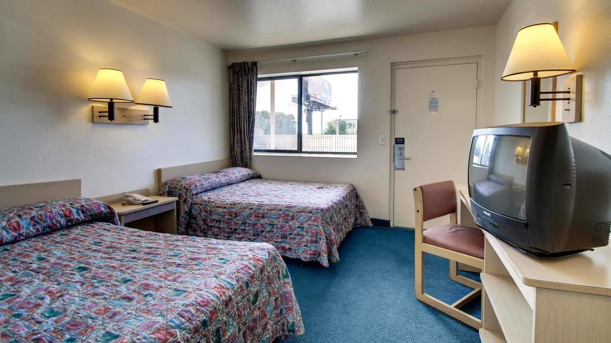 Motel 6 Des Moines South - Airport Exterior photo